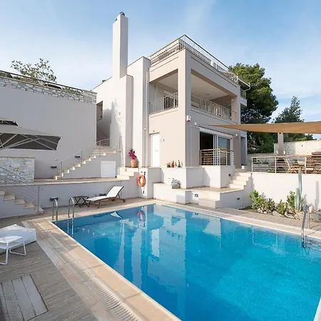 Villa Kalavria Luxury Suites, Afroditi With Magnificent Sea View And Private Swimming Pool. Poros Town